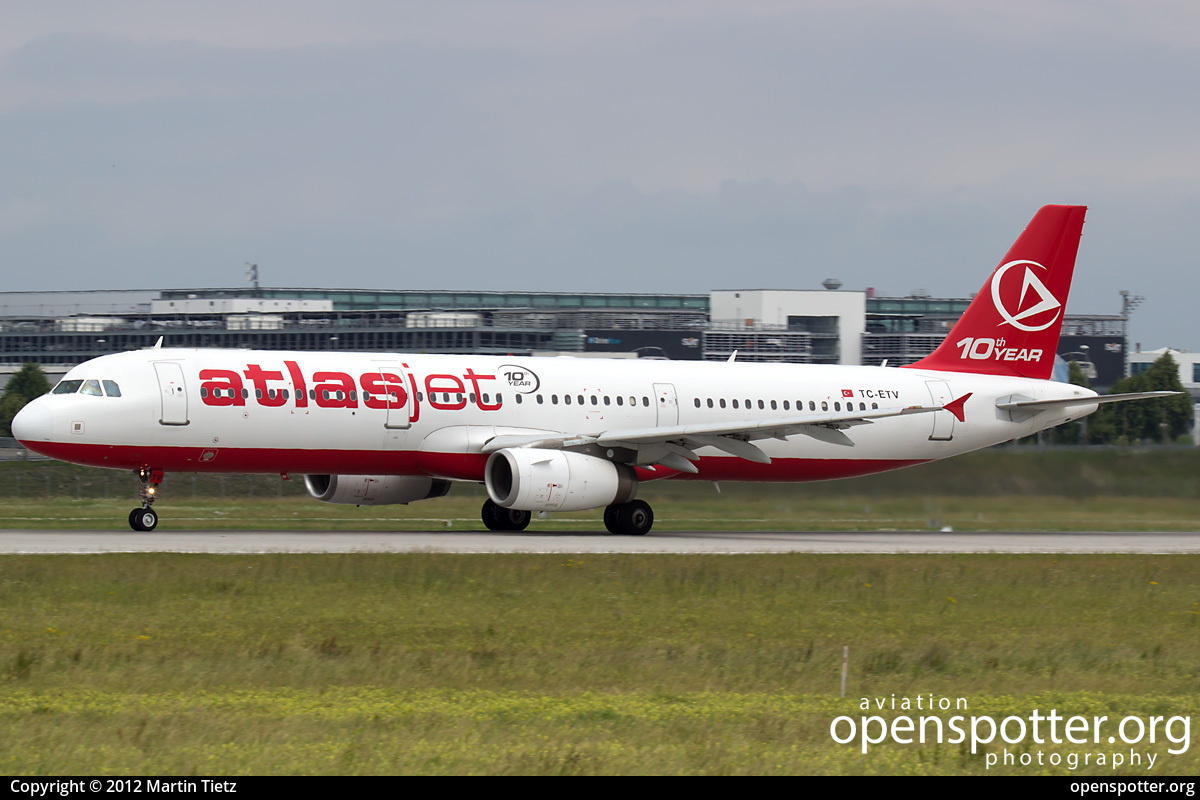 TC-ETV - Atlasjet Airbus A321-231 at Franz Josef Strauss International Airport (MUC/EDDM) taken by Martin Tietz | openspotter.org | ID: 3328