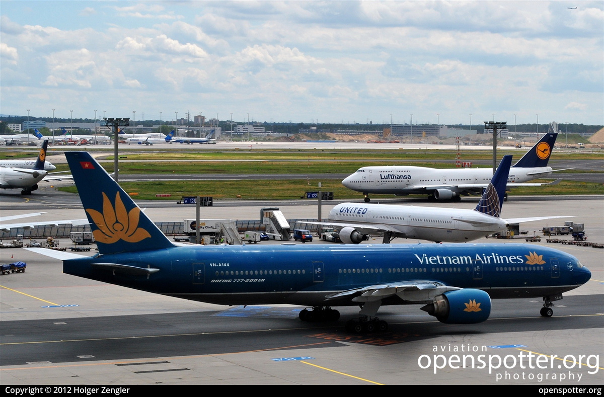 VN-A144 - Vietnam Airlines Boeing 777-26K(ER) at Frankfurt International Airport (FRA/EDDF) taken by Holger Zengler | openspotter.org | ID: 11110