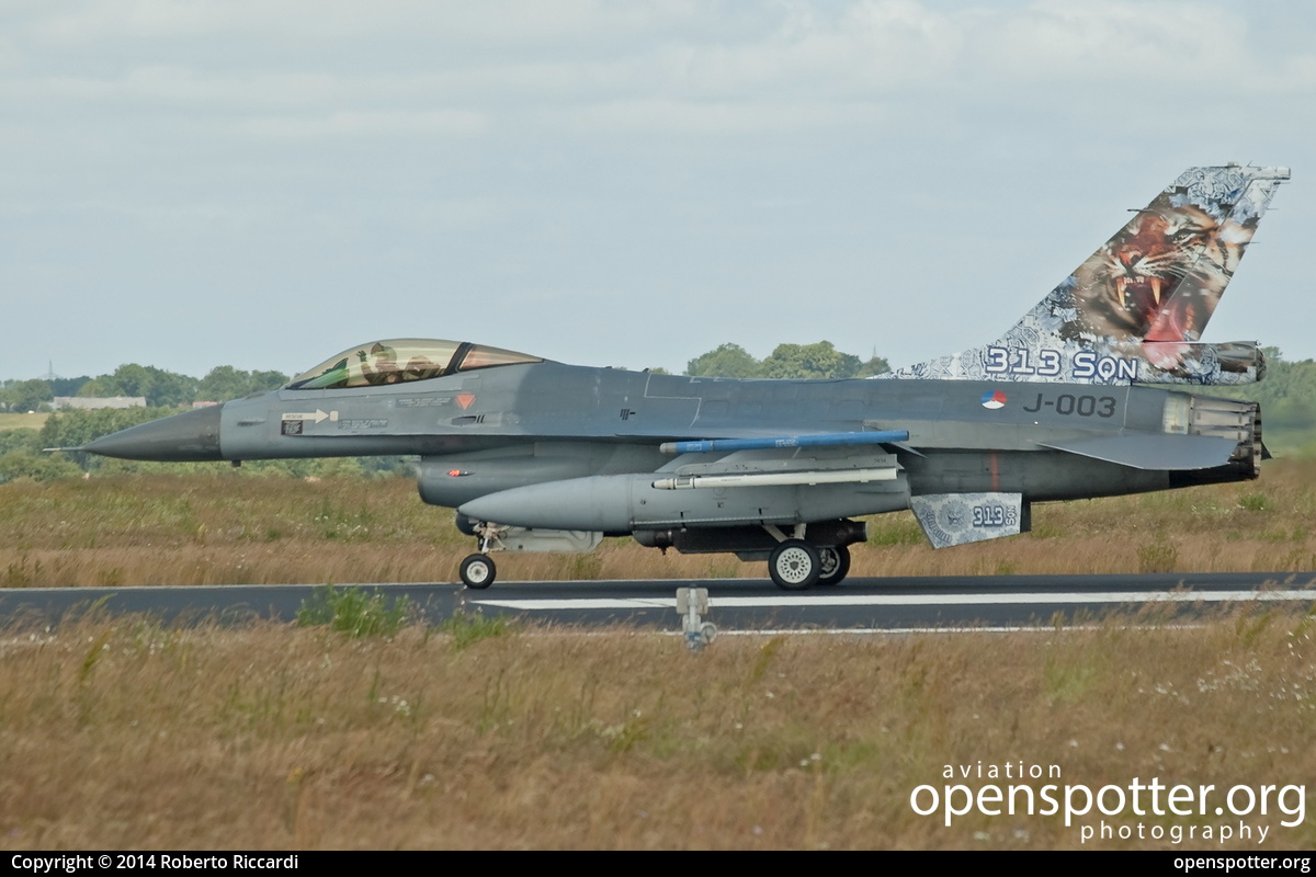 J-003 - Royal Netherlands Air Force Fokker F-16AM Fighting Falcon at Fliegerhorst Schleswig-Jagel (WBG/ETNS) taken by Roberto Riccardi | openspotter.org | ID: 41399