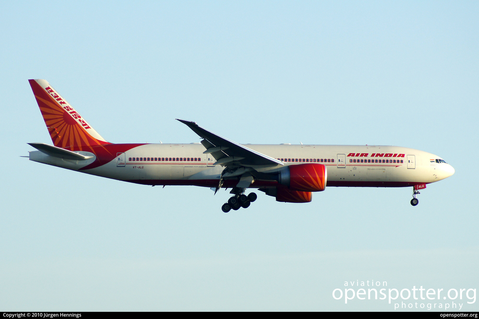 VT-ALG - Air India Boeing 777-237(LR) at Frankfurt International Airport (FRA/EDDF) taken by Jürgen Hennings | openspotter.org | ID: 75801