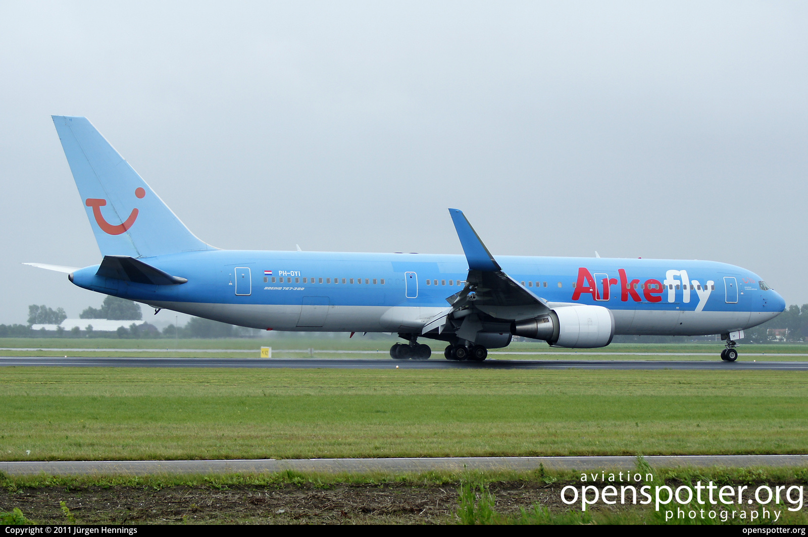 PH-OYI - Arkefly Boeing 767-304(ER)(WL) at Schiphol Airport (AMS/EHAM) taken by Jürgen Hennings | openspotter.org | ID: 39156