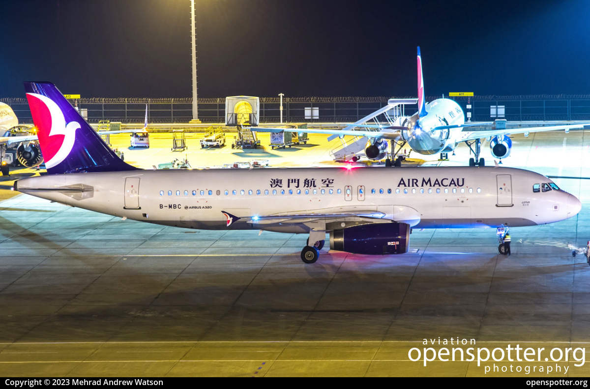B-MBC - Air Macau Airbus A320-232 at Macau International Airport (MFM/VMMC) taken by Mehrad Andrew Watson | openspotter.org | ID: 87472