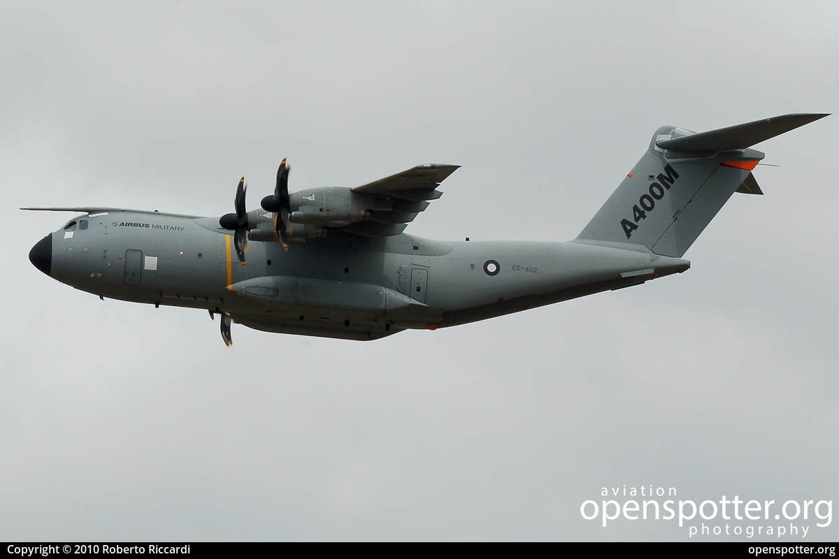 EC-402 - Airbus Military Airbus A400M at RAF Fairford (FFD/EGVA) taken by Roberto Riccardi | openspotter.org | ID: 3160