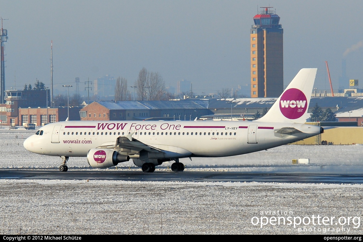 LY-VEY - WOW air Airbus A320-212 at Berlin-Schönefeld International Airport (SXF/EDDB) taken by Michael Schütze | openspotter.org | ID: 5950