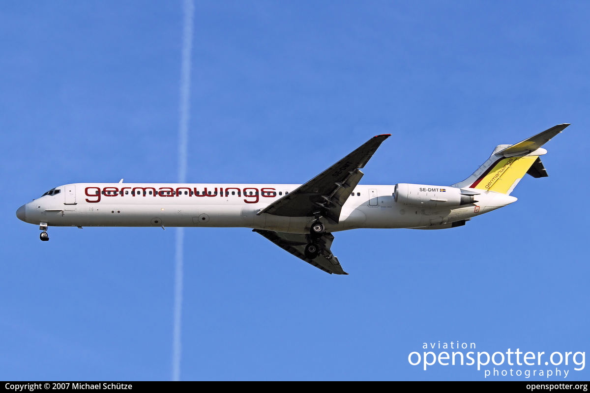 SE-DMT - Germanwings McDonnell Douglas MD-81 at Berlin-Schönefeld International Airport (SXF/EDDB) taken by Michael Schütze | openspotter.org | ID: 22014