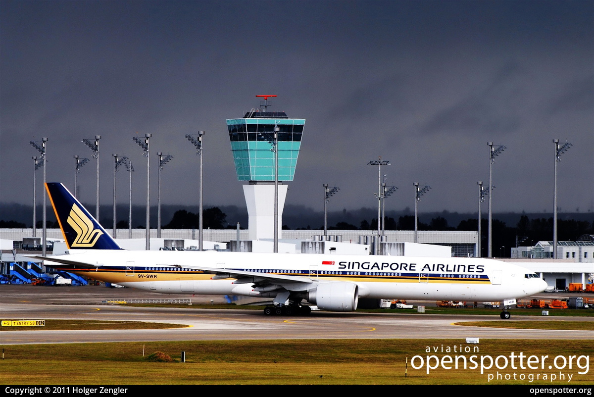 9V-SWR - Singapore Airlines Boeing 777-312(ER) at Franz Josef Strauss International Airport (MUC/EDDM) taken by Holger Zengler | openspotter.org | ID: 10577