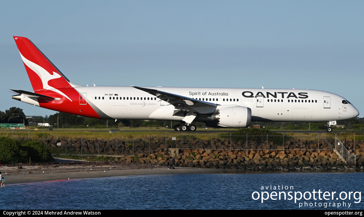 VH-ZNF - Qantas Boeing 787-9 Dreamliner at Sydney Airport (SYD/YSSY) taken by Mehrad Andrew Watson | openspotter.org | ID: 88032