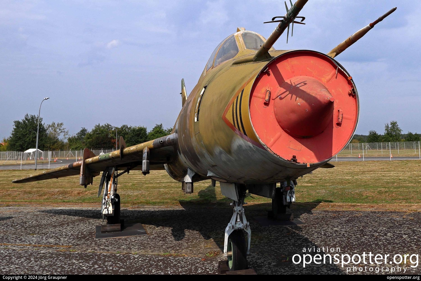 613 - Luftstreitkräfte der DDR (East German Air Force) Sukhoi Su-22M4 at RAF Gatow (GWW/EDBG) taken by Jörg Graupner | openspotter.org | ID: 90478