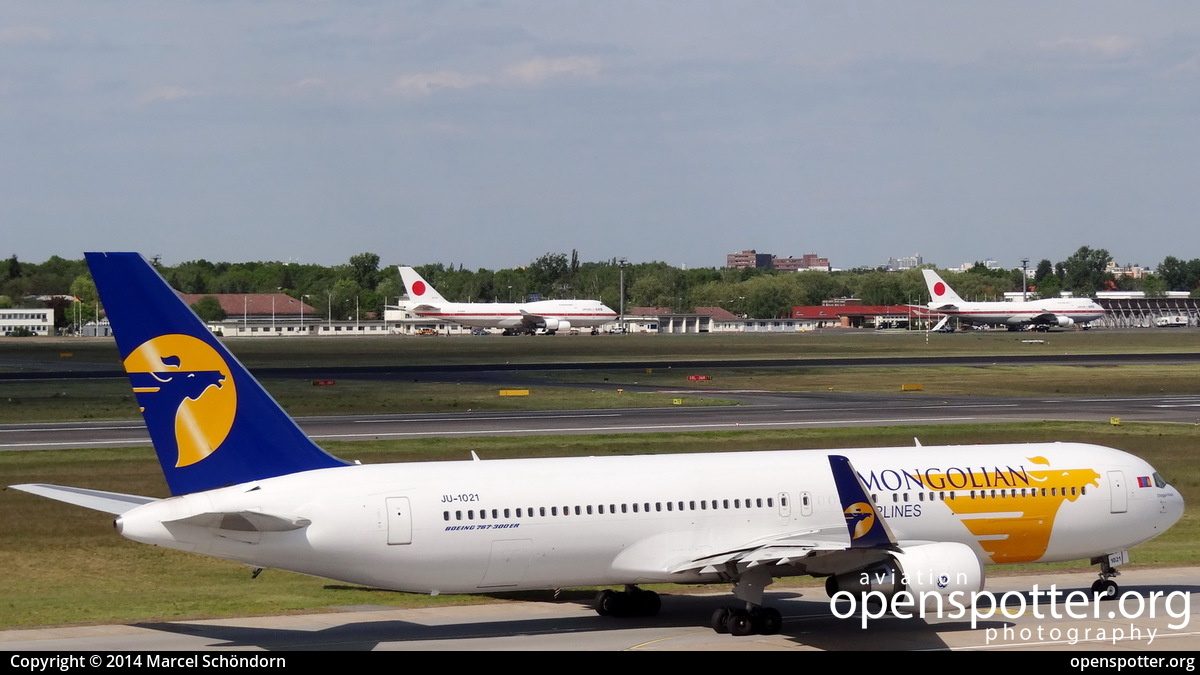 JU-1021 - MIAT - Mongolian Airlines Boeing 767-34G(ER) at Berlin-Tegel Airport (TXL/EDDT) taken by Marcel Schöndorn | openspotter.org | ID: 15829