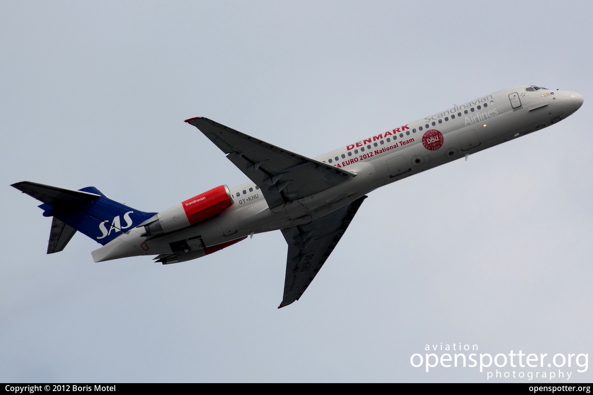 OY-KHU - Scandinavian Airlines McDonnell Douglas MD-87 at Frankfurt International Airport (FRA/EDDF) taken by Boris Motel | openspotter.org | ID: 3113