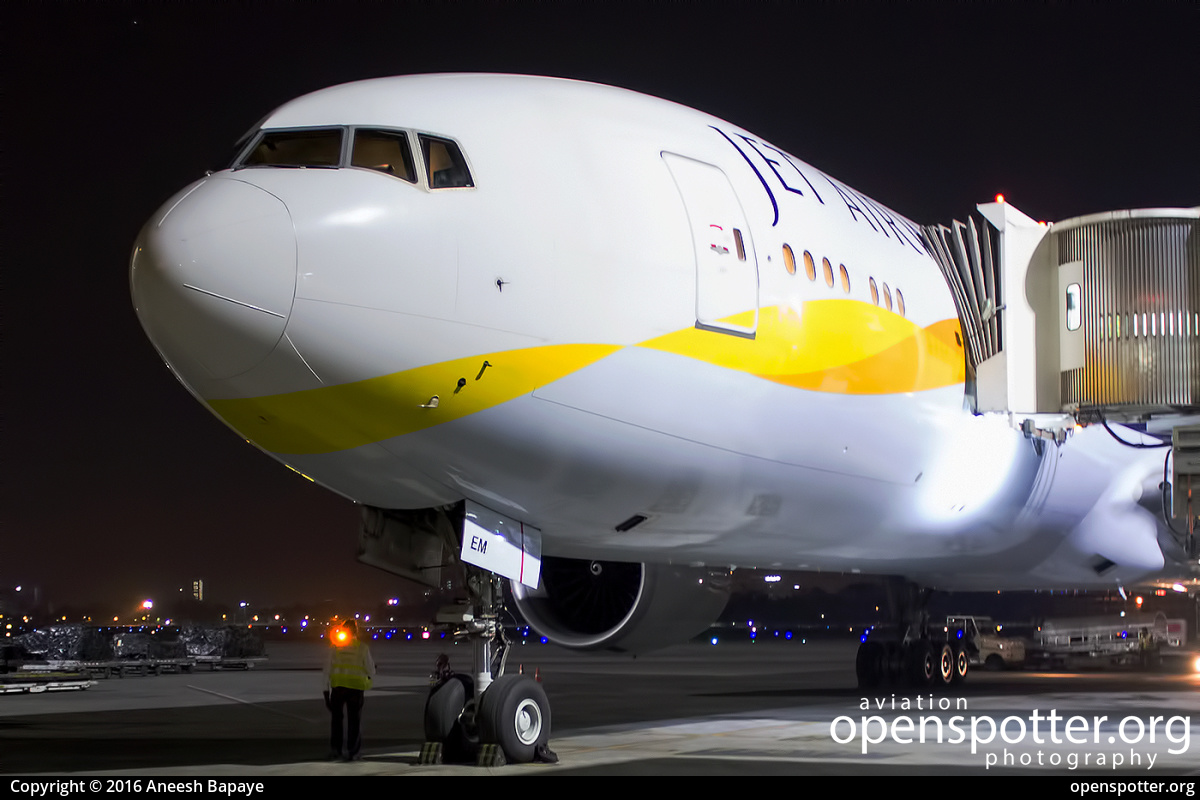 VT-JEM - Jet Airways Boeing 777-35R(ER) at Chatrapati Shivaji International Airport (BOM/VABB) taken by Aneesh Bapaye | openspotter.org | ID: 38236