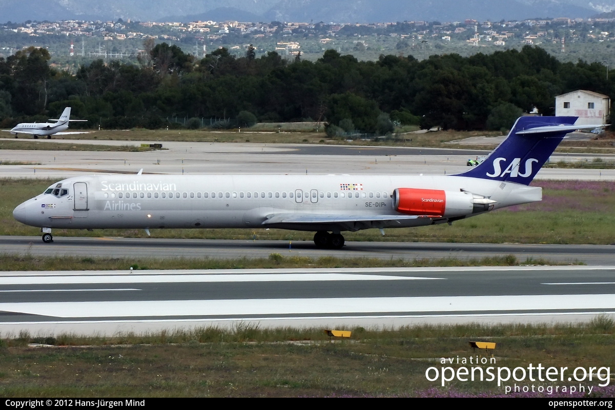 SE-DIP - Scandinavian Airlines McDonnell Douglas MD-87 at Palma de Mallorca Airport (Son Sant Joan Airport) (PMI/LEPA) taken by Hans-Jürgen Mind | openspotter.org | ID: 12406
