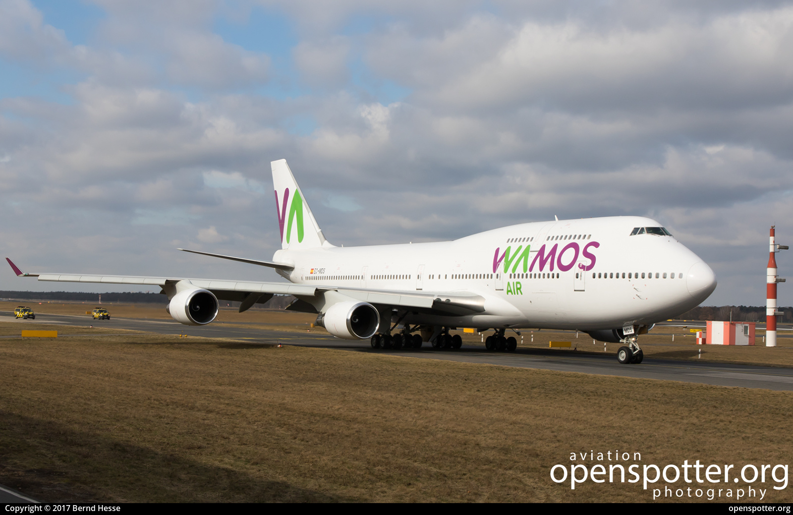 EC-MDS - Wamos Air Boeing 747-419 at Berlin-Tegel Airport (TXL/EDDT) taken by Bernd Hesse | openspotter.org | ID: 39867