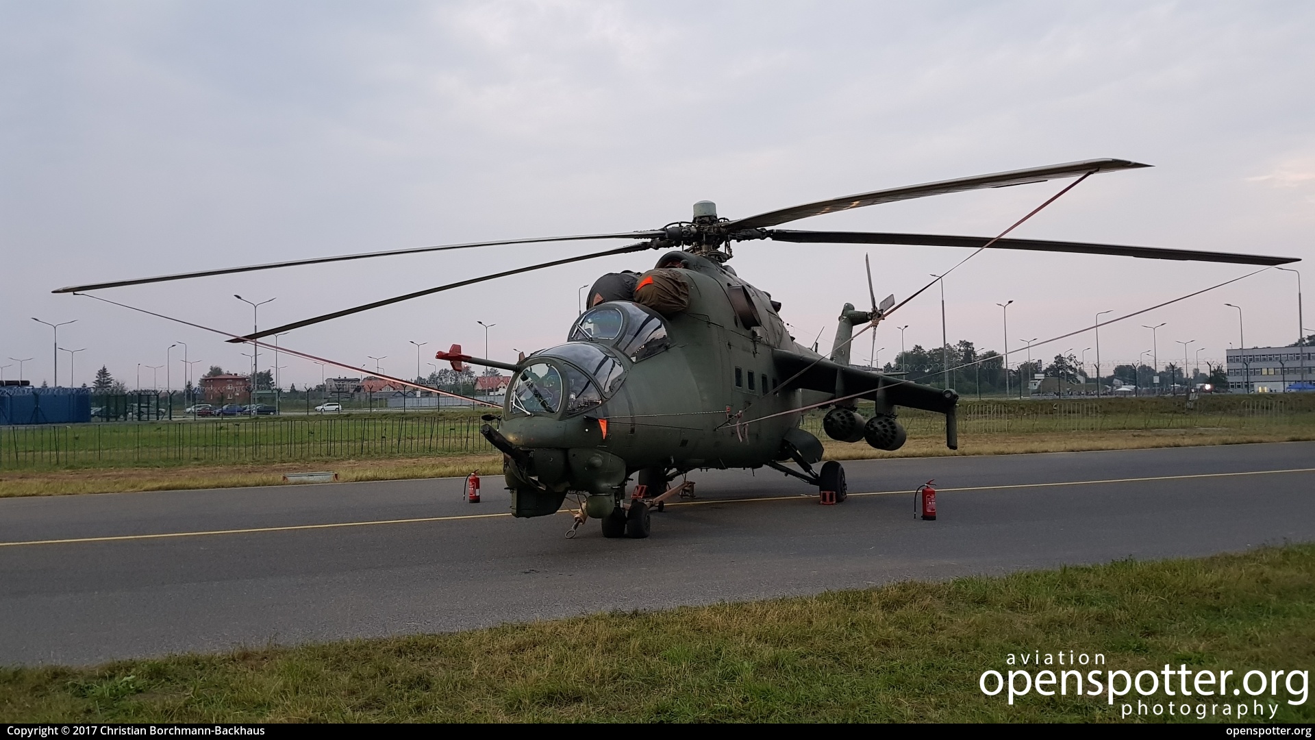 456 - Polish Air Force Mil Mi-24D Hind at Radom-Sadków Airport (RDO/EPRA) taken by Christian Borchmann-Backhaus | openspotter.org | ID: 45877