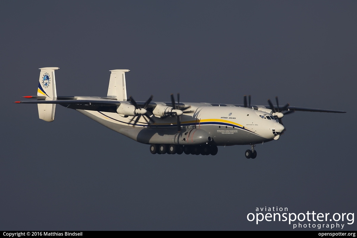 UR-09307 - Antonov Airlines (Antonov Design Bureau) Antonov An-22A at Leipzig/Halle Airport (LEJ/EDDP) taken by Matthias Bindseil | openspotter.org | ID: 34425