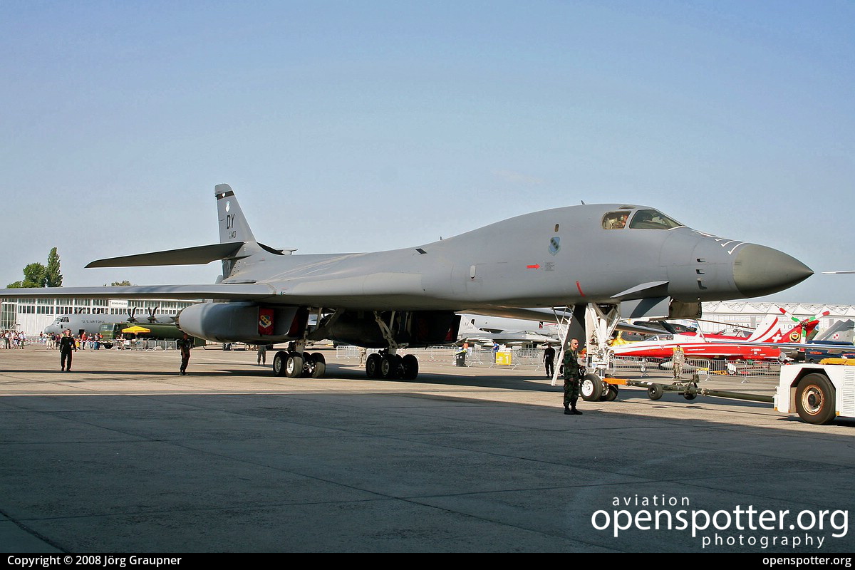 86-0140 - US Airforce (USAF) Rockwell B-1B Lancer at Berlin-Schönefeld International Airport (SXF/EDDB) taken by Jörg Graupner | openspotter.org | ID: 20474