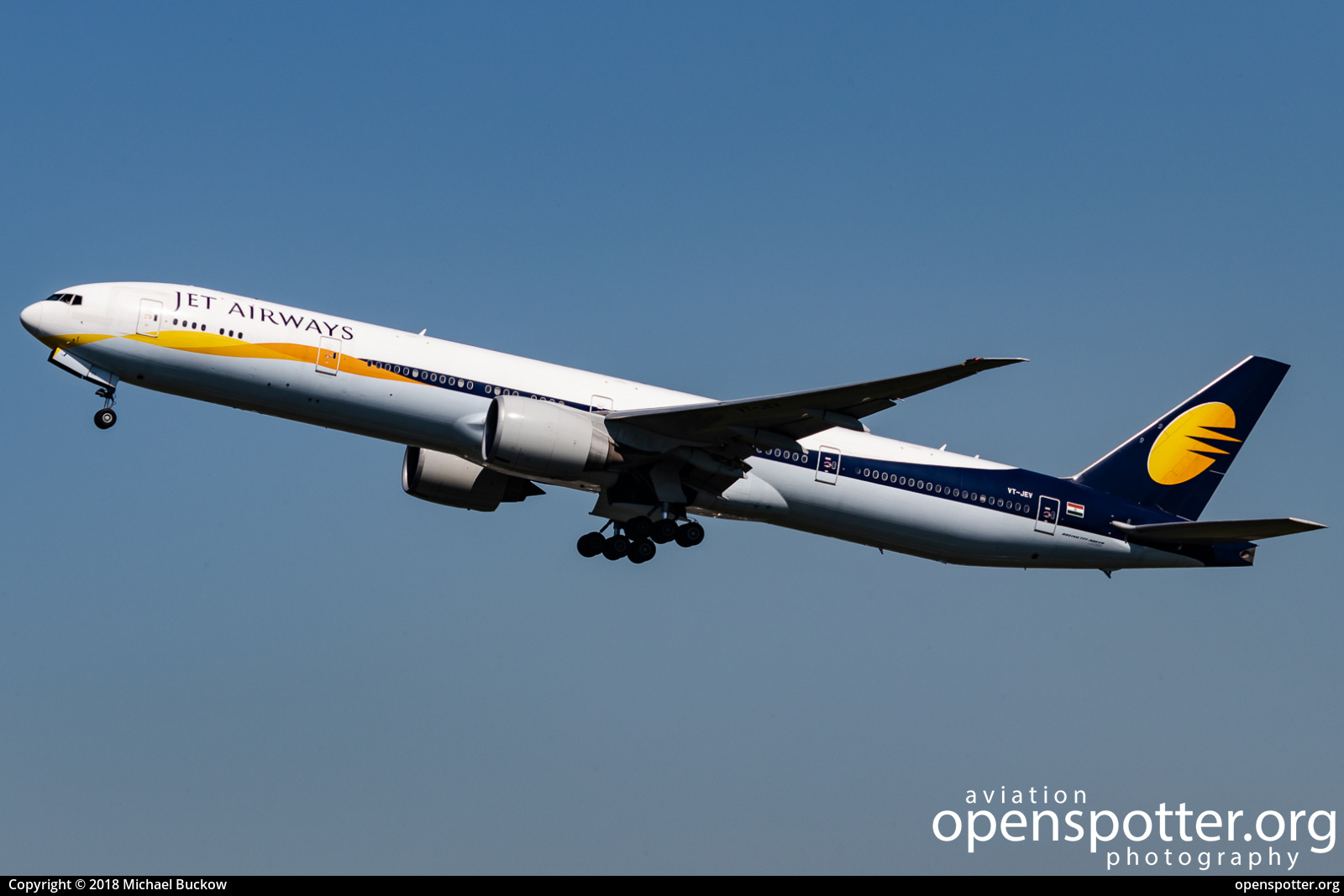 VT-JEV - Jet Airways Boeing 777-35R(ER) at Schiphol Airport (AMS/EHAM) taken by Michael Buckow | openspotter.org | ID: 54681