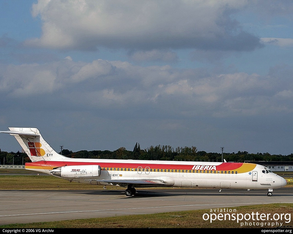 EC-EYY - Iberia Airlines McDonnell Douglas MD-87 at Berlin-Tegel Airport (TXL/EDDT) taken by VG Archiv | openspotter.org | ID: 69056