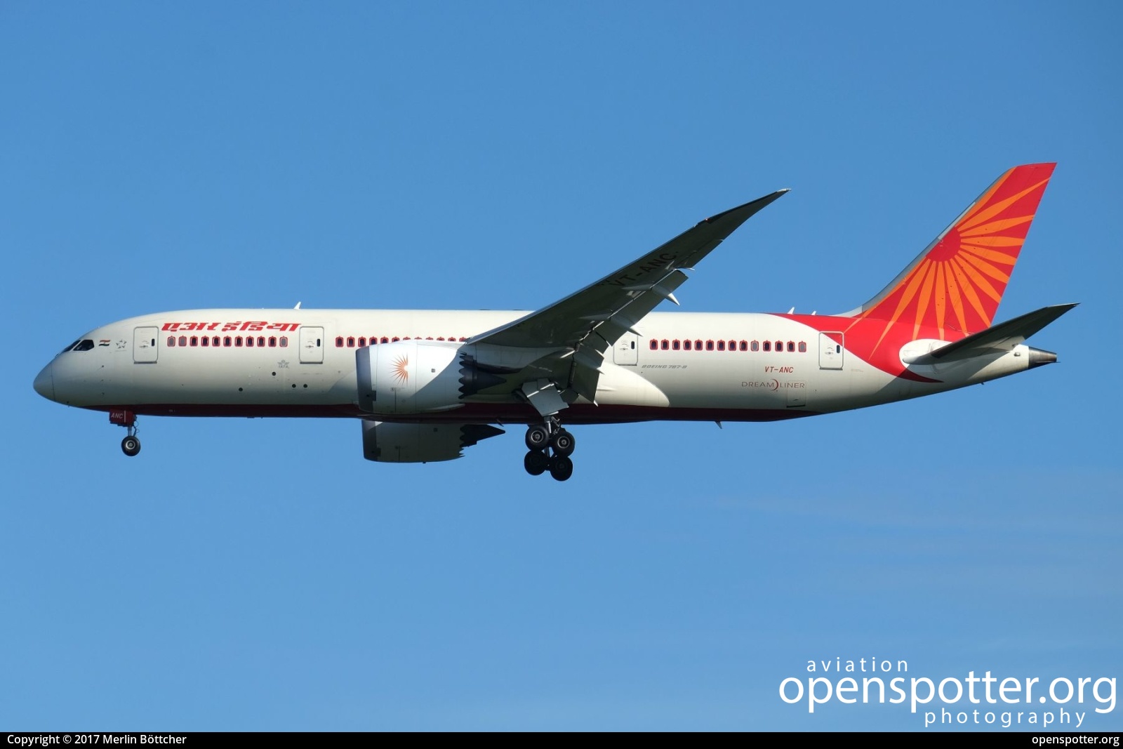 VT-ANC - Air India Boeing 787-881 Dreamliner at London Heathrow Airport (LHR/EGLL) taken by Merlin Böttcher | openspotter.org | ID: 47554