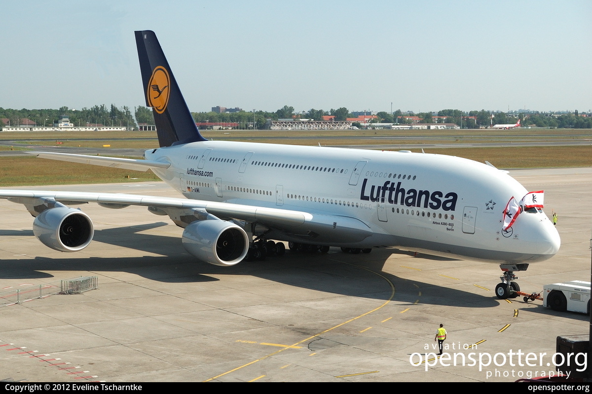 D-AIMI - Lufthansa Airbus A380-841 at Berlin-Tegel Airport (TXL/EDDT) taken by Eveline Tscharntke | openspotter.org | ID: 3010