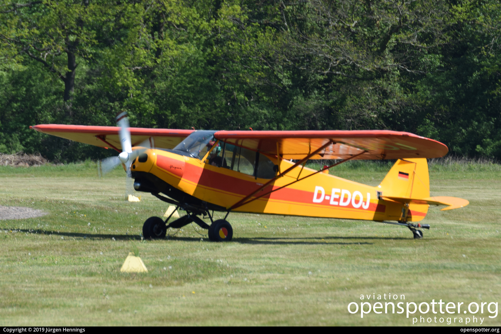 D-EDOJ - Private / Untitled Piper PA-18-150 Super Cub at Flugplatz Bienenfarm (EDOI) taken by Jürgen Hennings | openspotter.org | ID: 61961