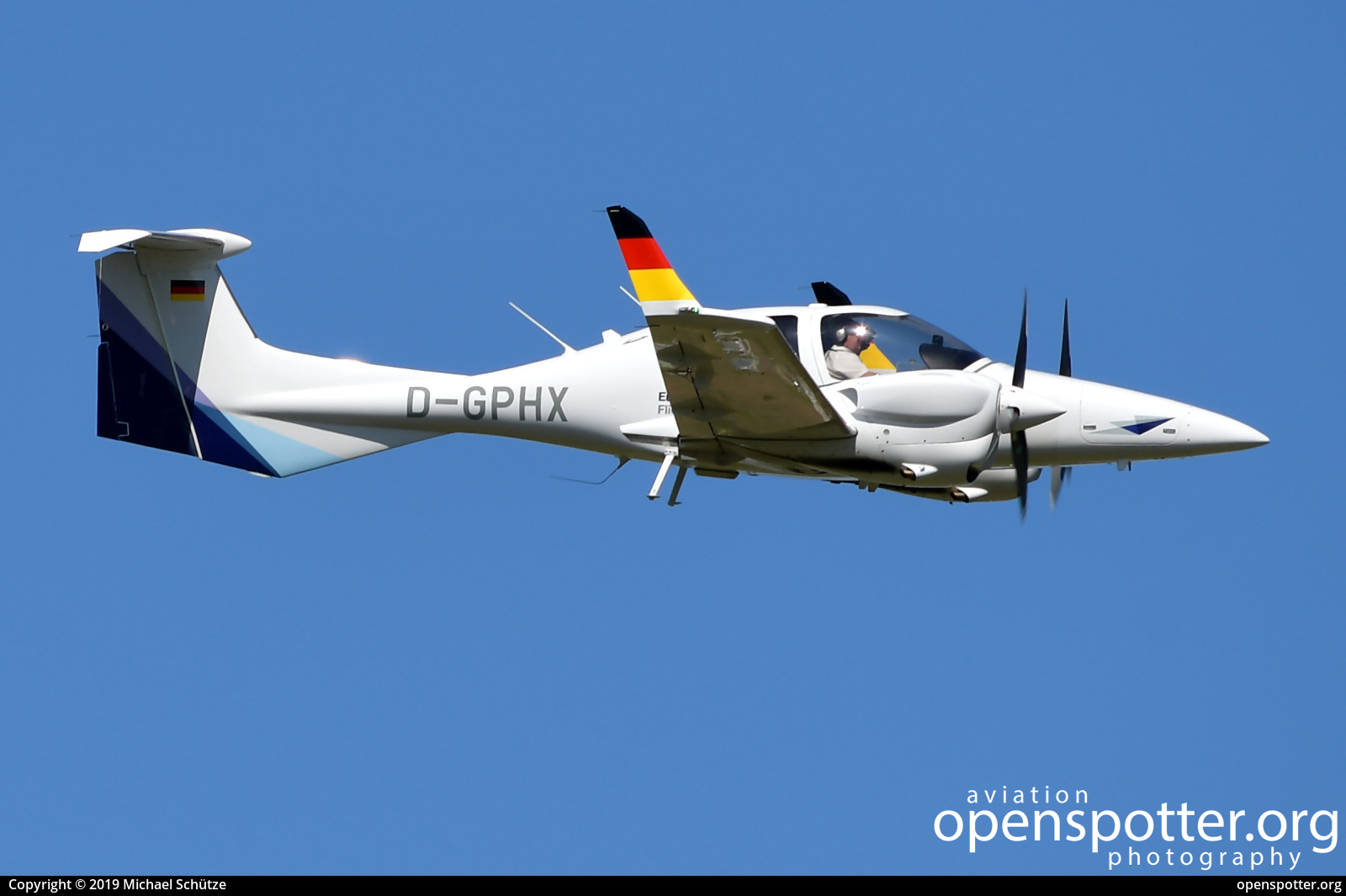 D-GPHX - Private / Untitled Diamond Aircraft Industries DA-42 NG at Berlin-Schönefeld International Airport (SXF/EDDB) taken by Michael Schütze | openspotter.org | ID: 63859