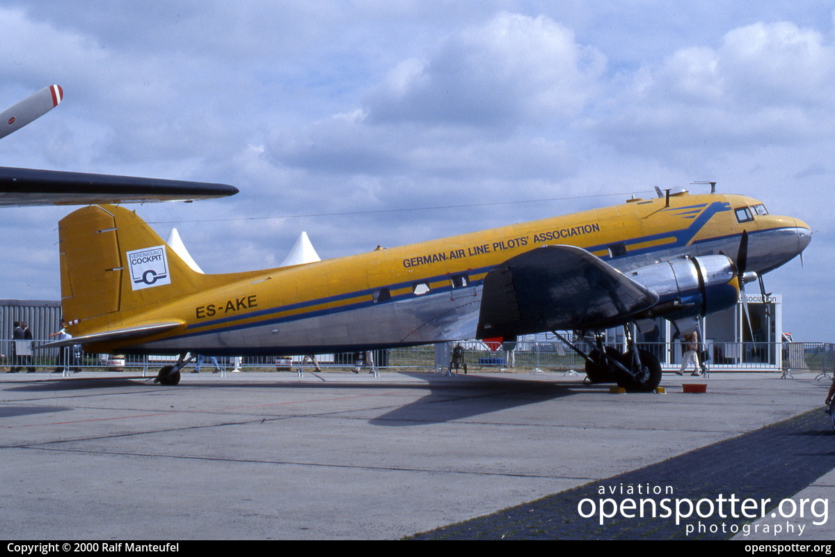 ES-AKE - Private / Untitled Douglas DC-3C at Berlin-Schönefeld International Airport (SXF/EDDB) taken by Ralf Manteufel | openspotter.org | ID: 2358
