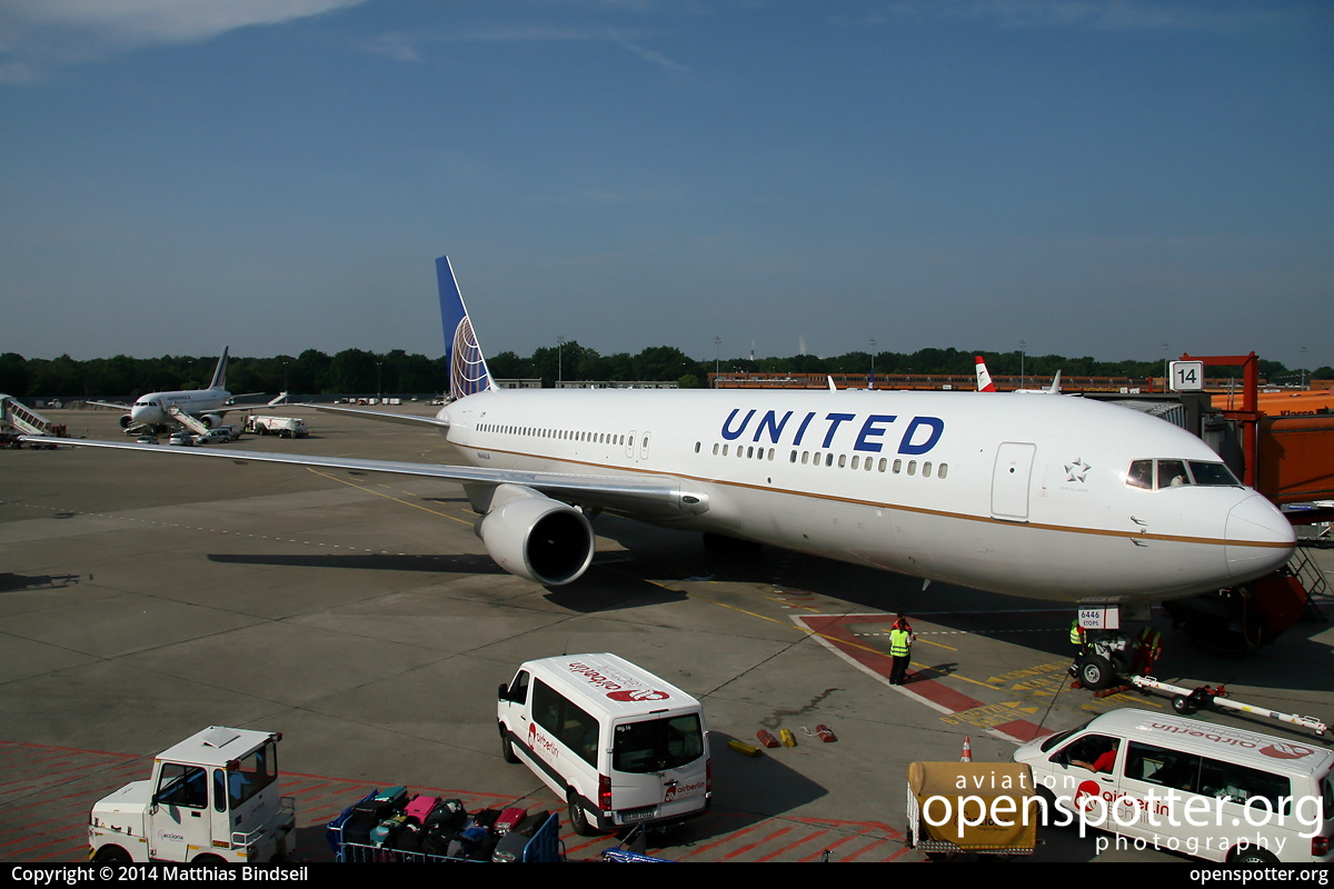 N646UA - United Airlines Boeing 767-322(ER) at Berlin-Tegel Airport (TXL/EDDT) taken by Matthias Bindseil | openspotter.org | ID: 17342