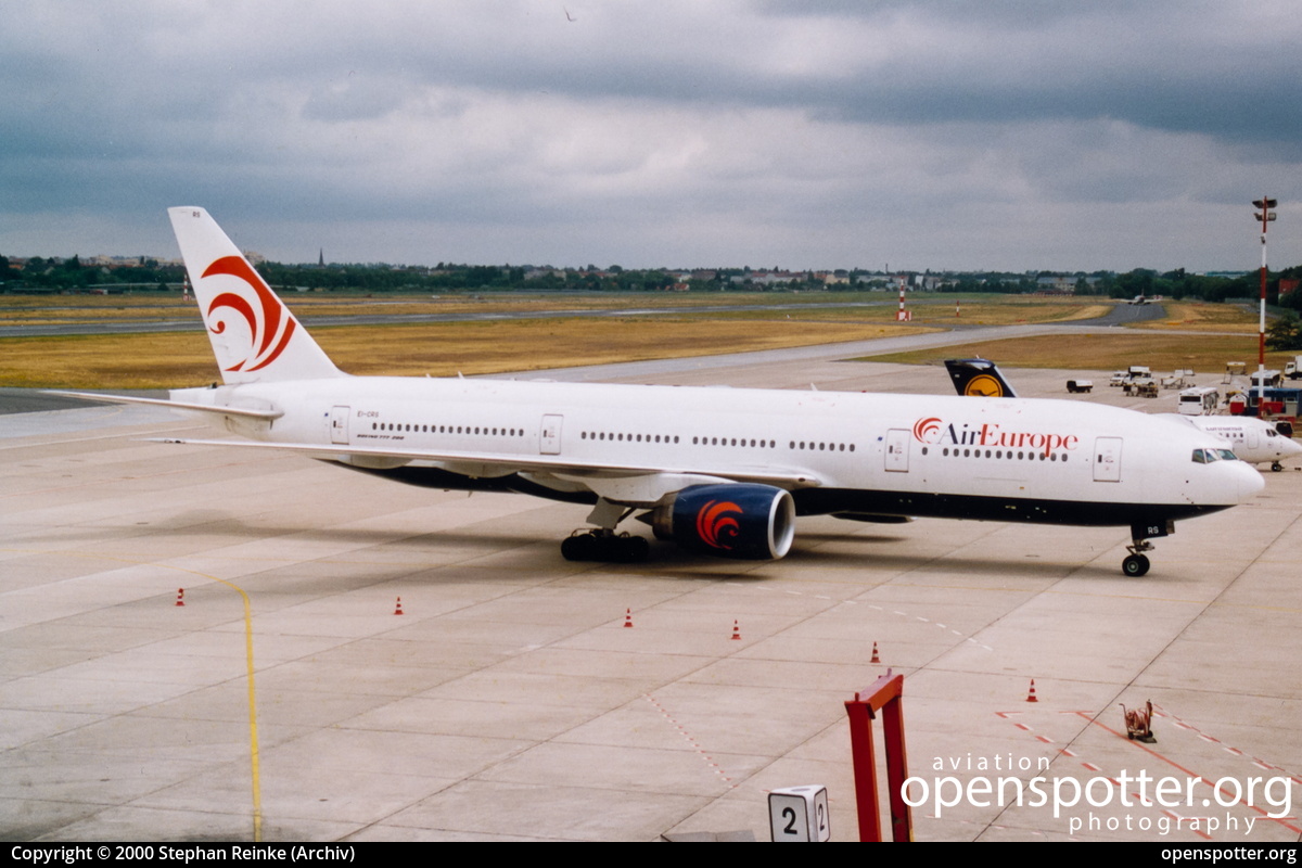 EI-CRS - Air Europe Boeing 777-2Q8(ER) at Berlin-Tegel Airport (TXL/EDDT) taken by Stephan Reinke (Archiv) | openspotter.org | ID: 2369