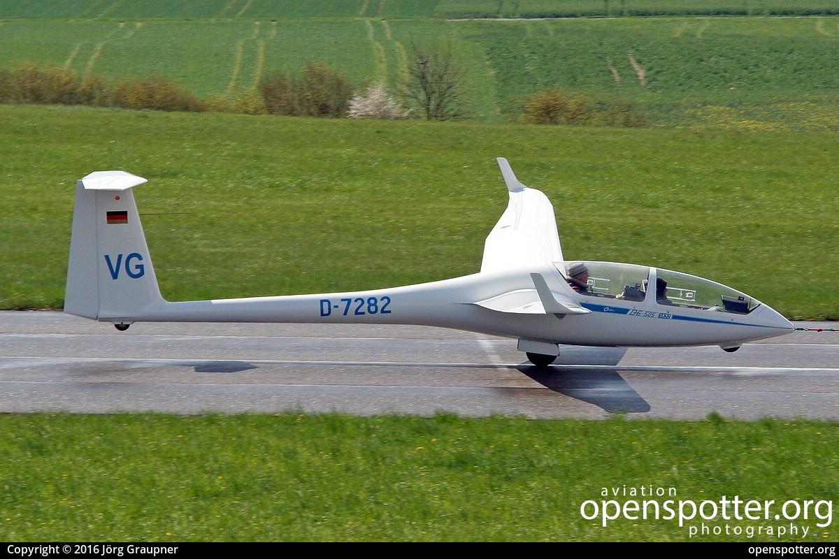 D-7282 - Private / Untitled DG Flugzeugbau DG 505 Elan at Aalen-Heidenheim/Elchingen Airport (EDPA) taken by Jörg Graupner | openspotter.org | ID: 49964