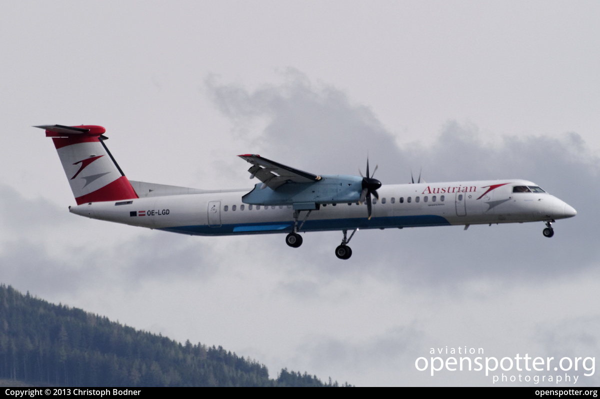 OE-LGD - Austrian Airlines De Havilland Canada DHC-8-402Q Dash 8 at Innsbruck Airport (Kranebitten Airport) (INN/LOWI) taken by Christoph Bodner | openspotter.org | ID: 7054