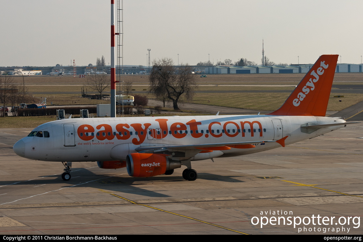 G-EZEF - easyJet Airbus A319-111 at Berlin-Schönefeld International Airport (SXF/EDDB) taken by Christian Borchmann-Backhaus | openspotter.org | ID: 948