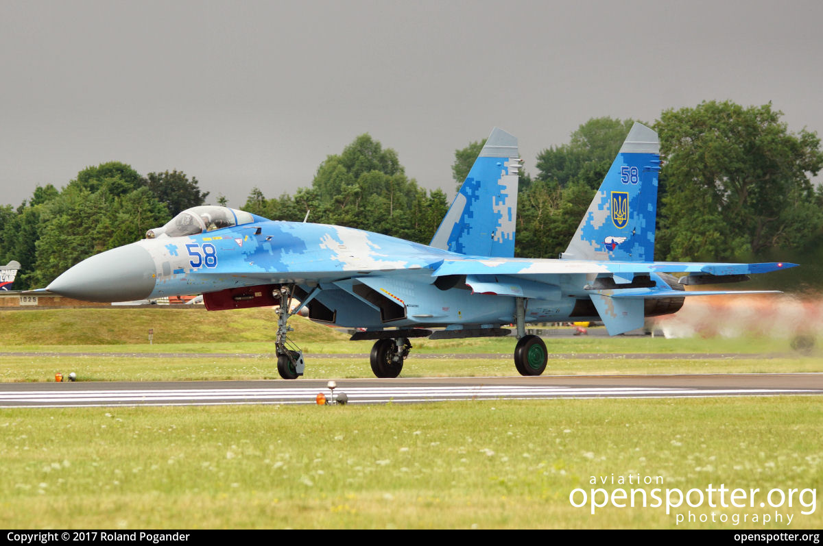 58 BLUE - Ukraine Air Force Sukhoi Su-27B Flanker at RAF Fairford (FFD/EGVA) taken by Roland Pogander | openspotter.org | ID: 55677