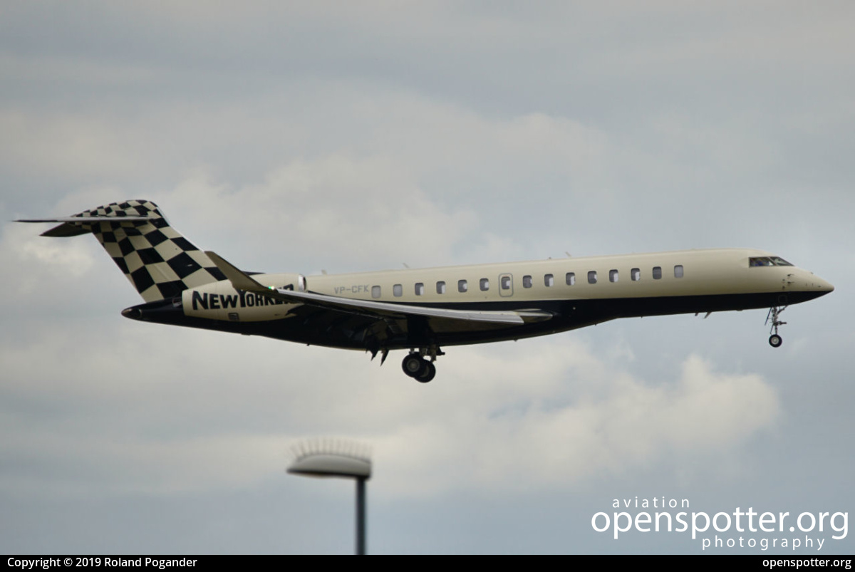 VP-CFK - Private / Untitled Bombardier Global 7500 (BD-700-2A12) at Berlin-Schönefeld International Airport (SXF/EDDB) taken by Roland Pogander | openspotter.org | ID: 62262