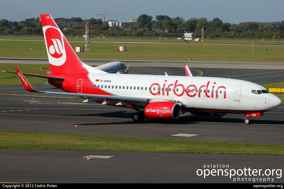 D-AHXA - Air Berlin Boeing 737-7K5(WL) at Düsseldorf International Airport (DUS/EDDL) taken by Cedric Polan | openspotter.org | ID: 4806