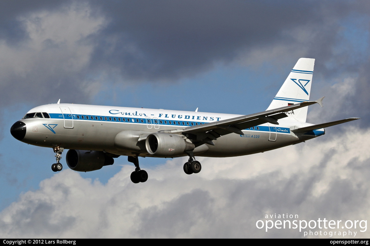 D-AICA - Condor Berlin Airbus A320-212 at Berlin-Schönefeld International Airport (SXF/EDDB) taken by Lars Rollberg | openspotter.org | ID: 6013