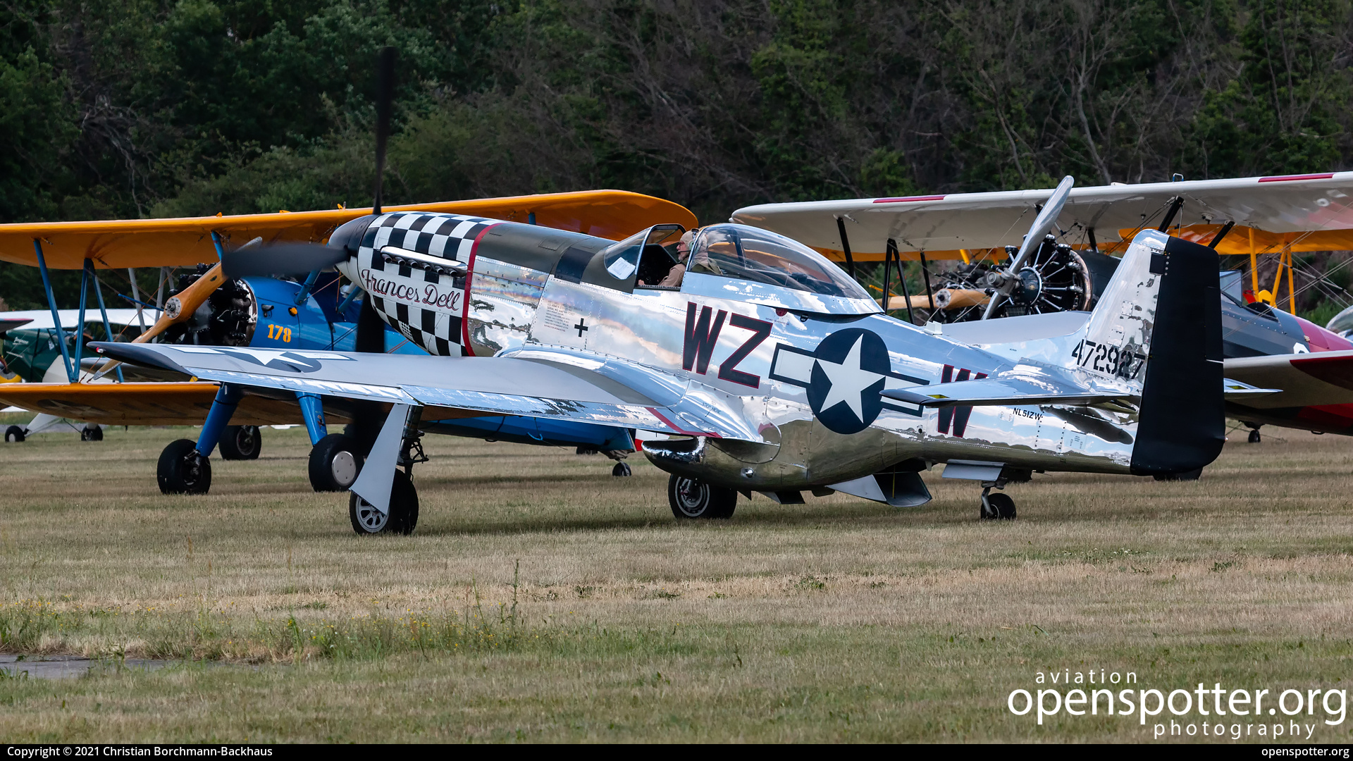 NL51ZW - Private / Untitled North American P-51D Mustang at Flugplatz Bienenfarm (EDOI) taken by Christian Borchmann-Backhaus | openspotter.org | ID: 86537