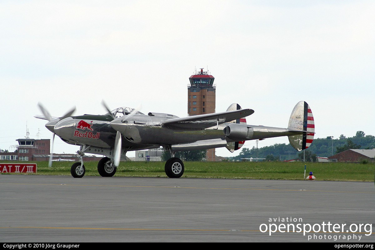 N25Y - Red Bull - The Flying Bulls Lockheed P-38L-5LD Lightning at Berlin-Schönefeld International Airport (SXF/EDDB) taken by Jörg Graupner | openspotter.org | ID: 22649