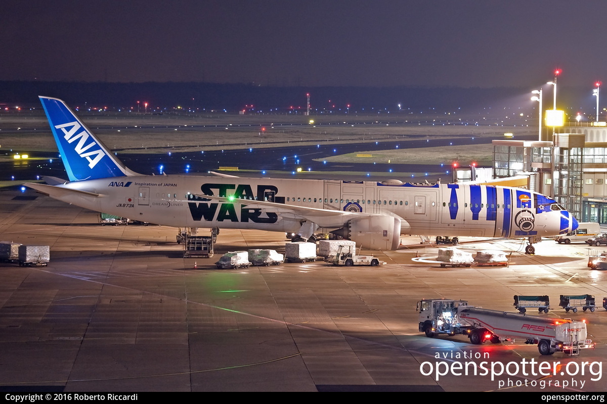 JA873A - All Nippon Airways Boeing 787-9 Dreamliner at Düsseldorf International Airport (DUS/EDDL) taken by Roberto Riccardi | openspotter.org | ID: 34701