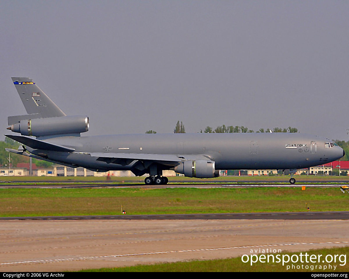 85-0032 - US Airforce (USAF) McDonnell Douglas KC-10A Extender (DC-10-30CF) at Berlin-Tegel Airport (TXL/EDDT) taken by VG Archiv | openspotter.org | ID: 71953
