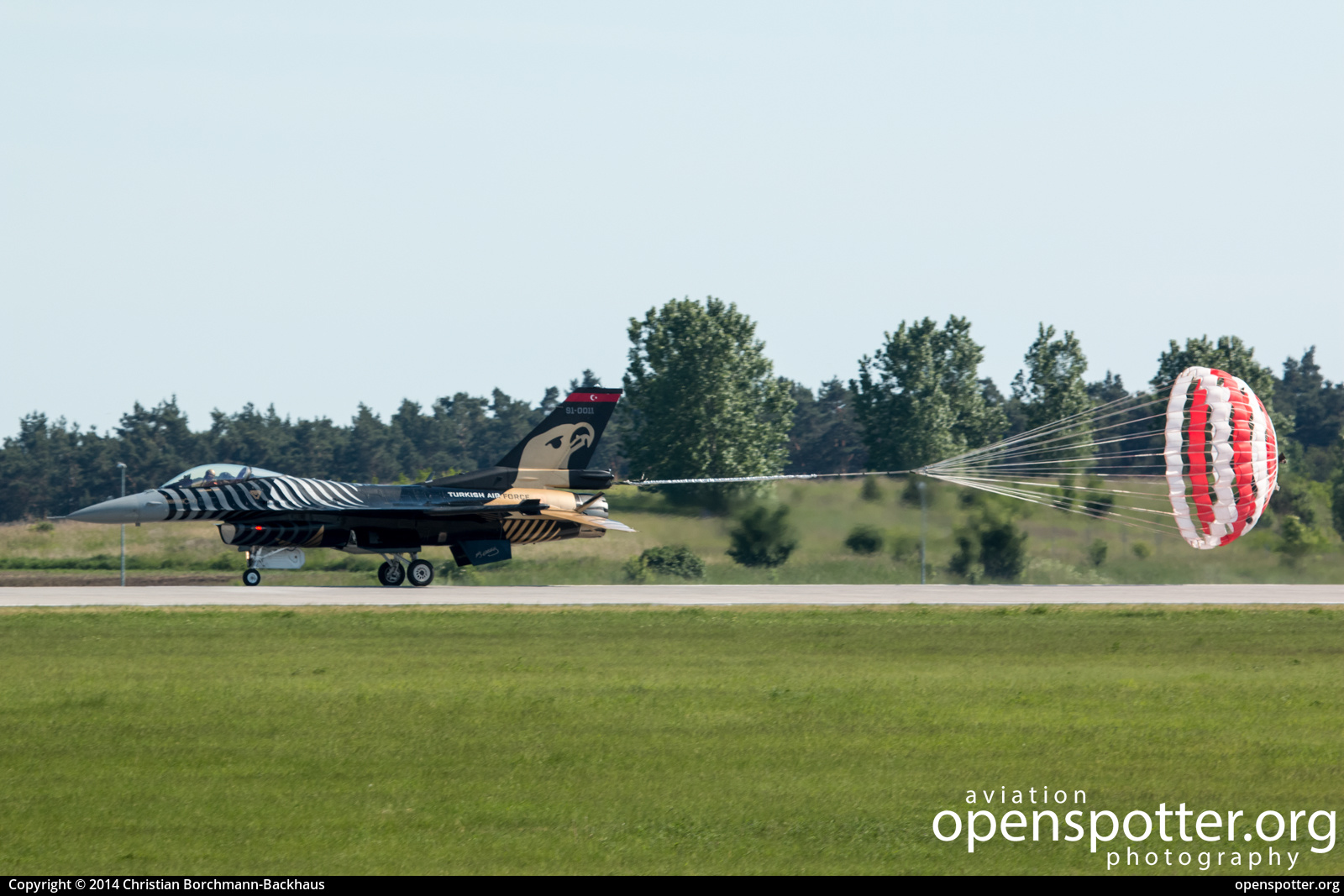 91-0011 - Turkish Air Force General Dynamics (TUSAS) F-16CG Night Falcon (401) at Berlin-Schönefeld International Airport (SXF/EDDB) taken by Christian Borchmann-Backhaus | openspotter.org | ID: 40566