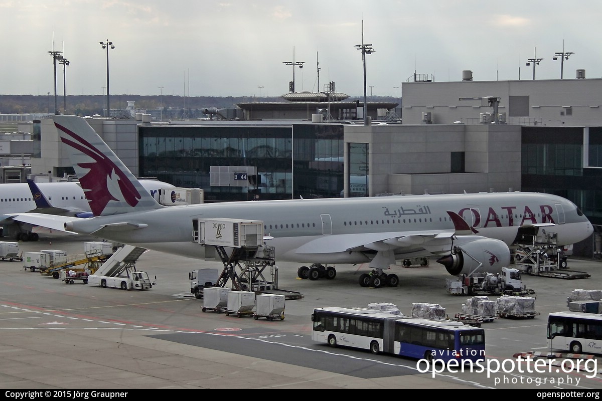 A7-ALE - Qatar Airways Airbus A350-941 at Frankfurt International Airport (FRA/EDDF) taken by Jörg Graupner | openspotter.org | ID: 28995