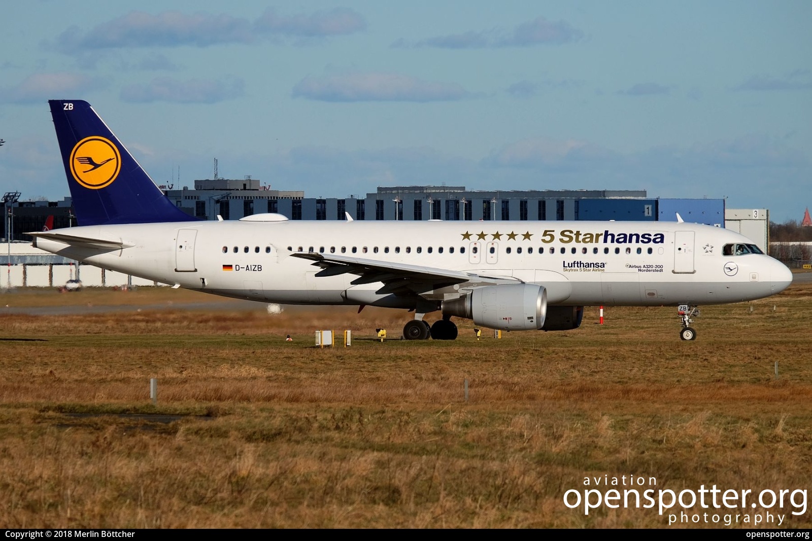 D-AIZB - Lufthansa Airbus A320-214 at Hanover-Langenhagen Airport (HAJ/EDDV) taken by Merlin Böttcher | openspotter.org | ID: 52486