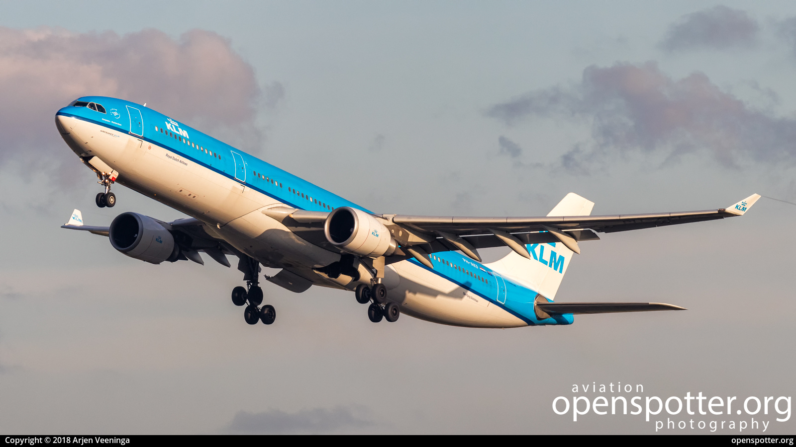 PH-AKF - KLM Royal Dutch Airlines Airbus A330-303 at Schiphol Airport (AMS/EHAM) taken by Arjen Veeninga | openspotter.org | ID: 59099