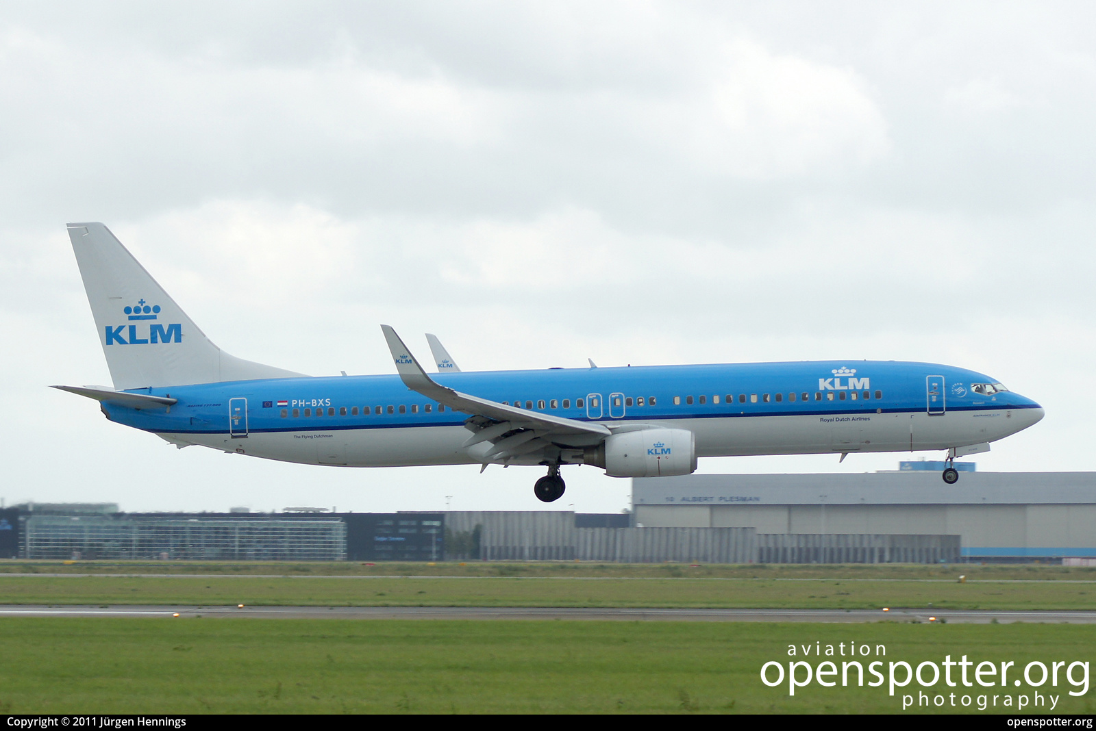 PH-BXS - KLM Royal Dutch Airlines Boeing 737-9K2(WL) at Schiphol Airport (AMS/EHAM) taken by Jürgen Hennings | openspotter.org | ID: 41220