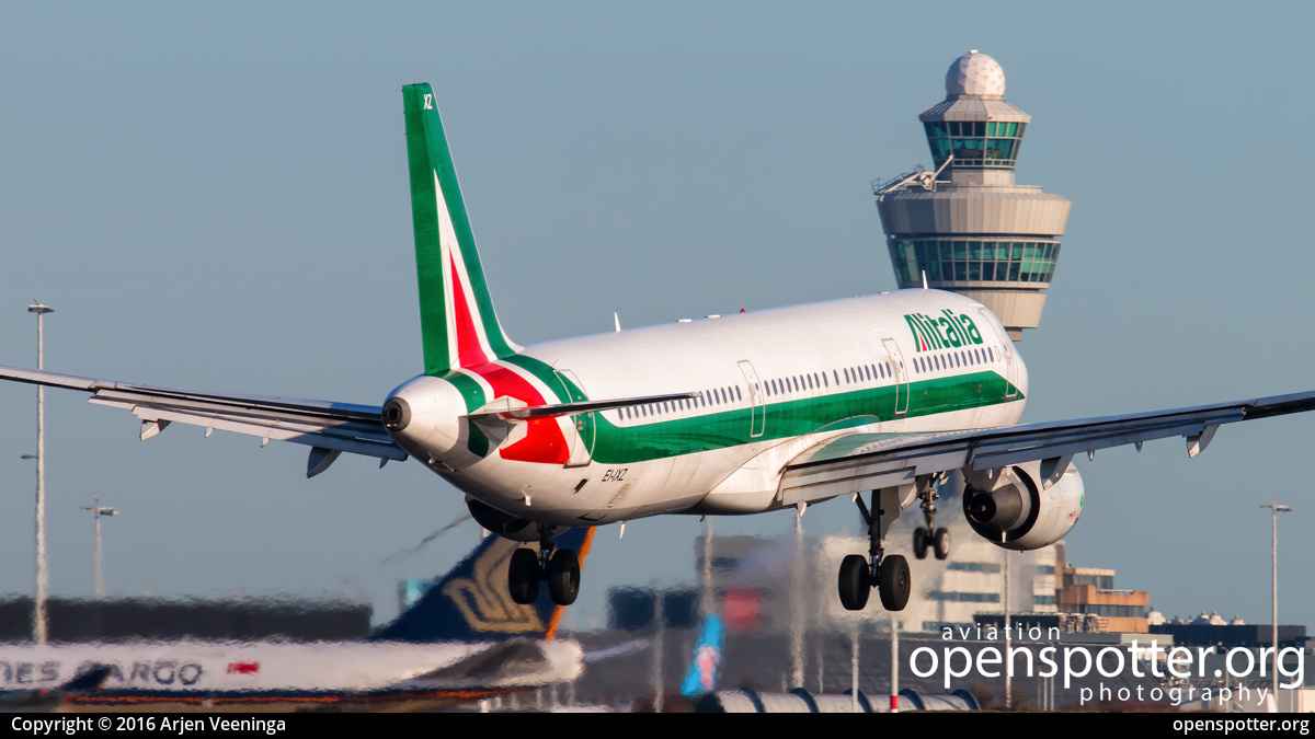 EI-IXZ - Alitalia Airbus A321-112 at Schiphol Airport (AMS/EHAM) taken by Arjen Veeninga | openspotter.org | ID: 38680