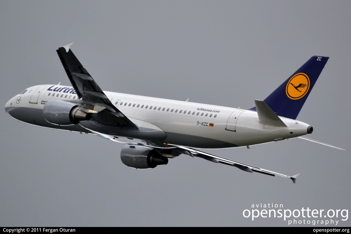 D-AIZC - Lufthansa Airbus A320-214 at Düsseldorf International Airport (DUS/EDDL) taken by Fergan Oturan | openspotter.org | ID: 2774