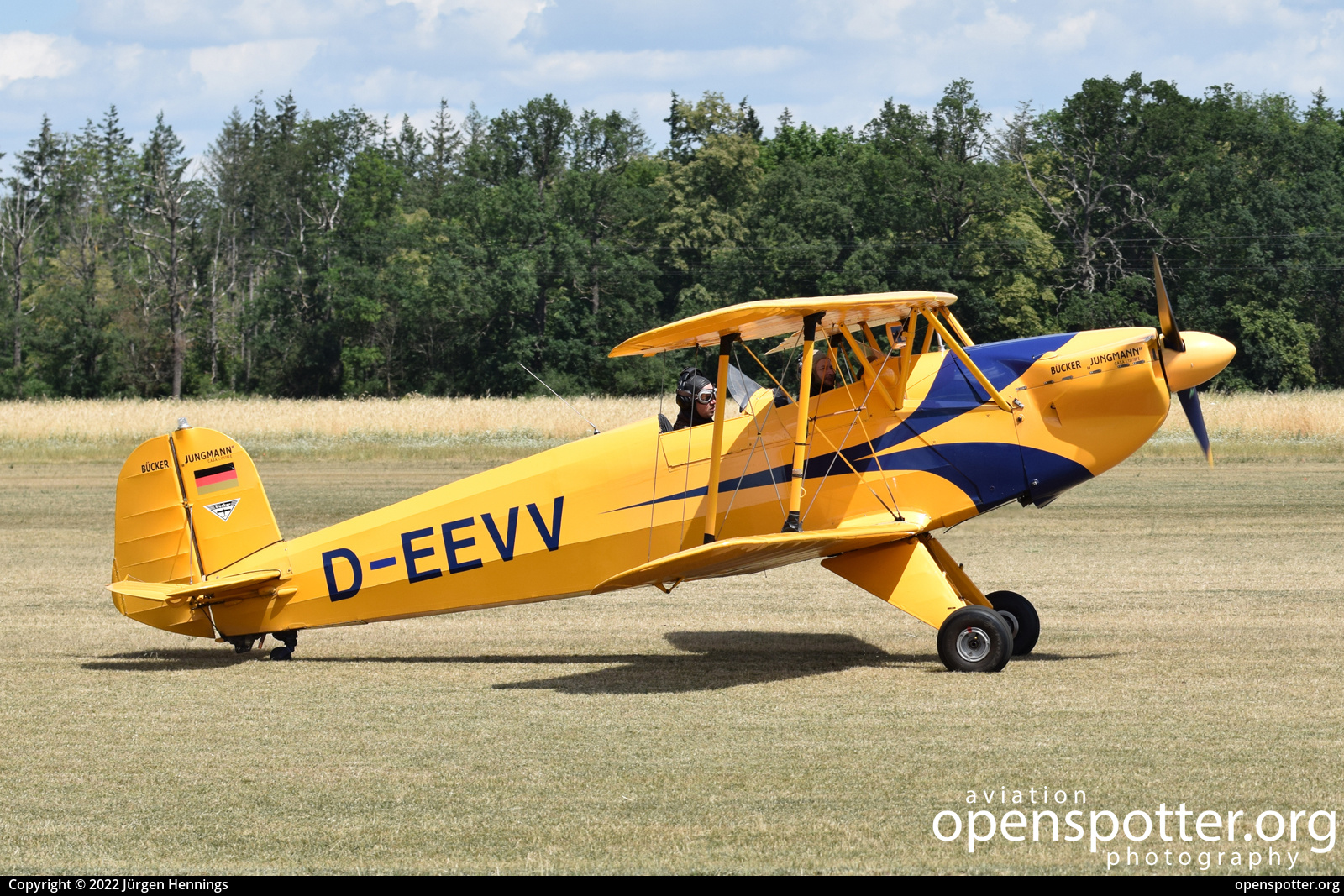 D-EEVV - Private / Untitled CASA 1-131E Jungmann at Flugplatz Bienenfarm (EDOI) taken by Jürgen Hennings | openspotter.org | ID: 81249