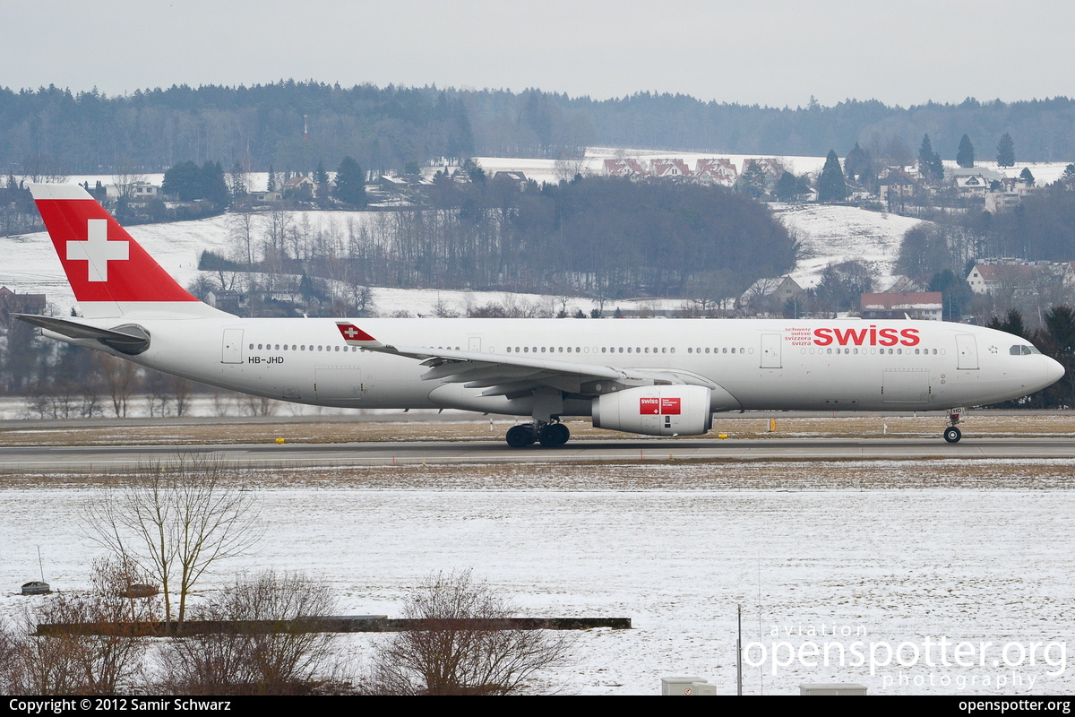 HB-JHD - Swiss Airbus A330-343X at Zurich International Airport (ZRH/LSZH) taken by Samir Schwarz | openspotter.org | ID: 4042
