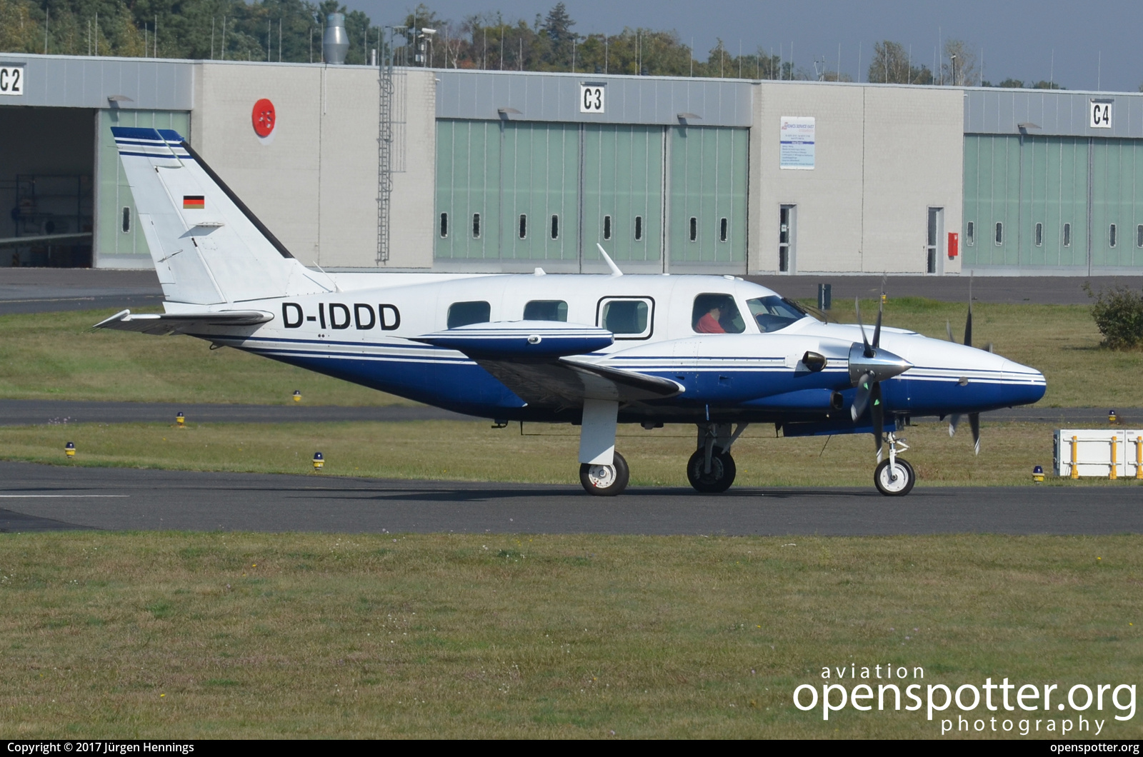 D-IDDD - Private / Untitled Piper PA-31T2 Cheyenne II at Flugplatz Schönhagen (EDAZ) taken by Jürgen Hennings | openspotter.org | ID: 51387